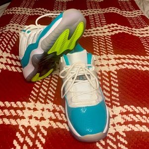 Jordan 11 Retro Low “Aqua” (GS)